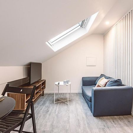 Le Coquet Logement Climatise Face A La Cathedrale - 3G Reims Eksteriør billede