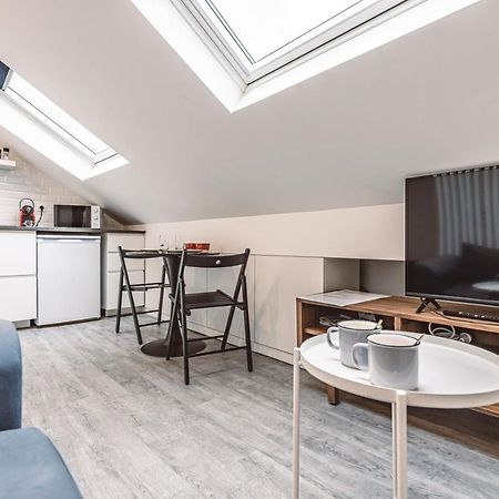 Le Coquet Logement Climatise Face A La Cathedrale - 3G Reims Eksteriør billede
